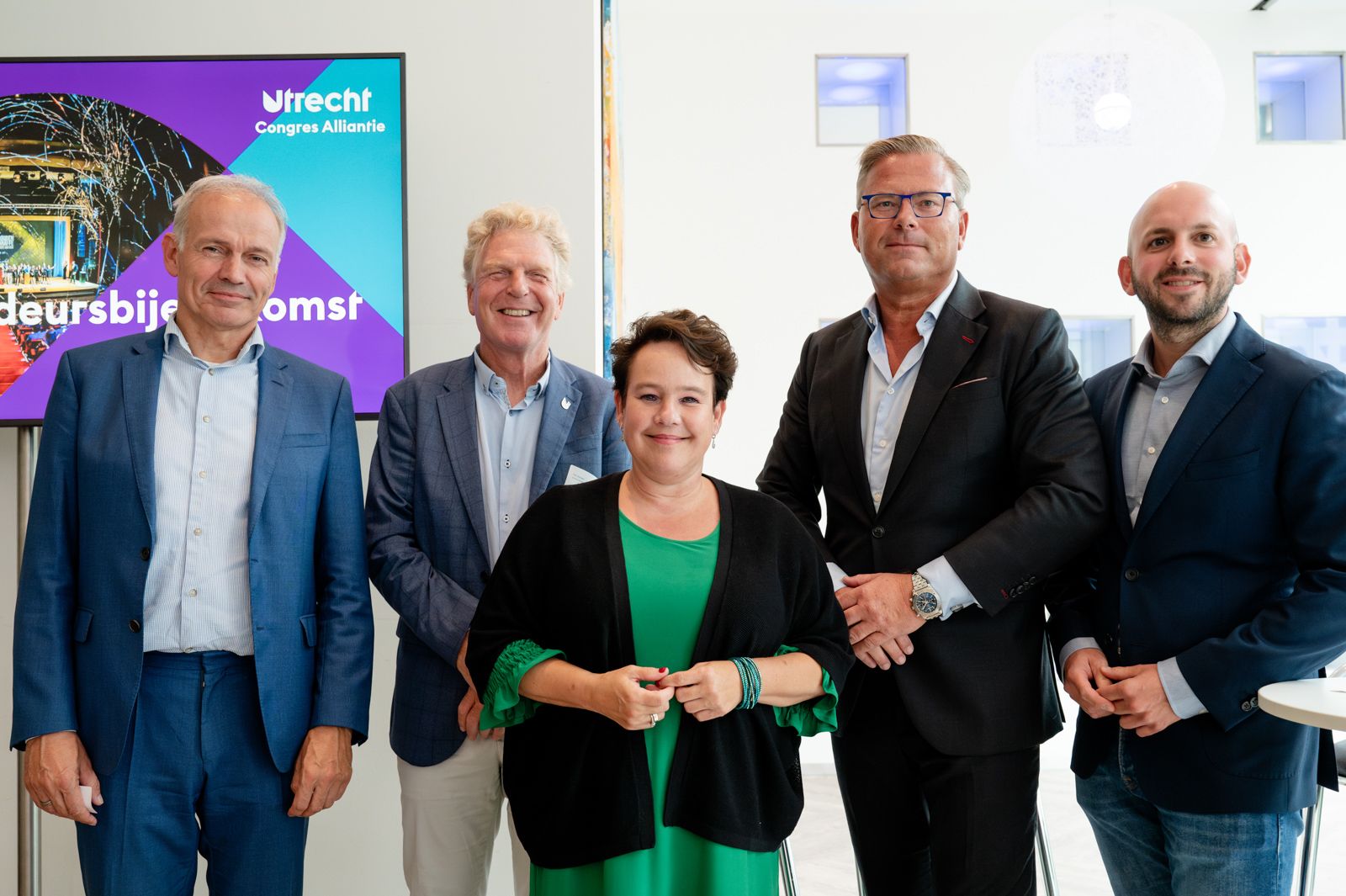 Utrecht & Partners op de foto met urgemeester Sharon Dijksma, Jeroen van Hooff (CEO Koninklijke Jaarbeurs), Nienke van der Malen – van der Horst (CEO & Founder Conferli – The conference matchmaking platform).