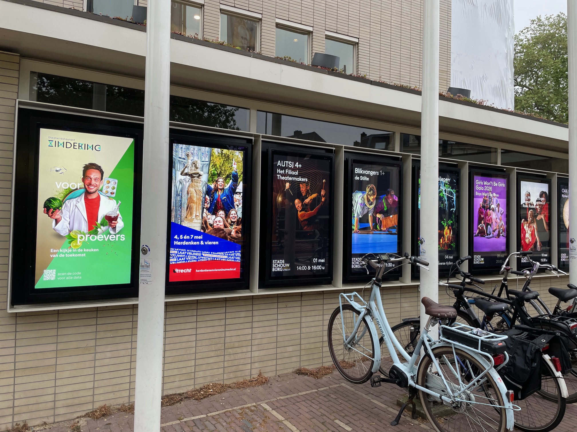 Stadsschouwburg narrowcasting van campagne Utrecht laat vrijheid leven.